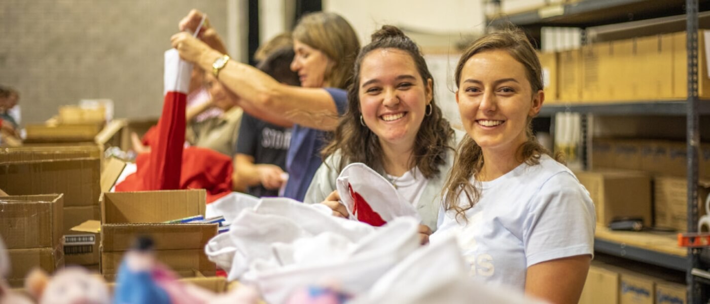 Are you in the Phoenix or Rapid City area and looking for a way to help Native Americans this holiday season? We can't wait to work with you! Volunteer Today!